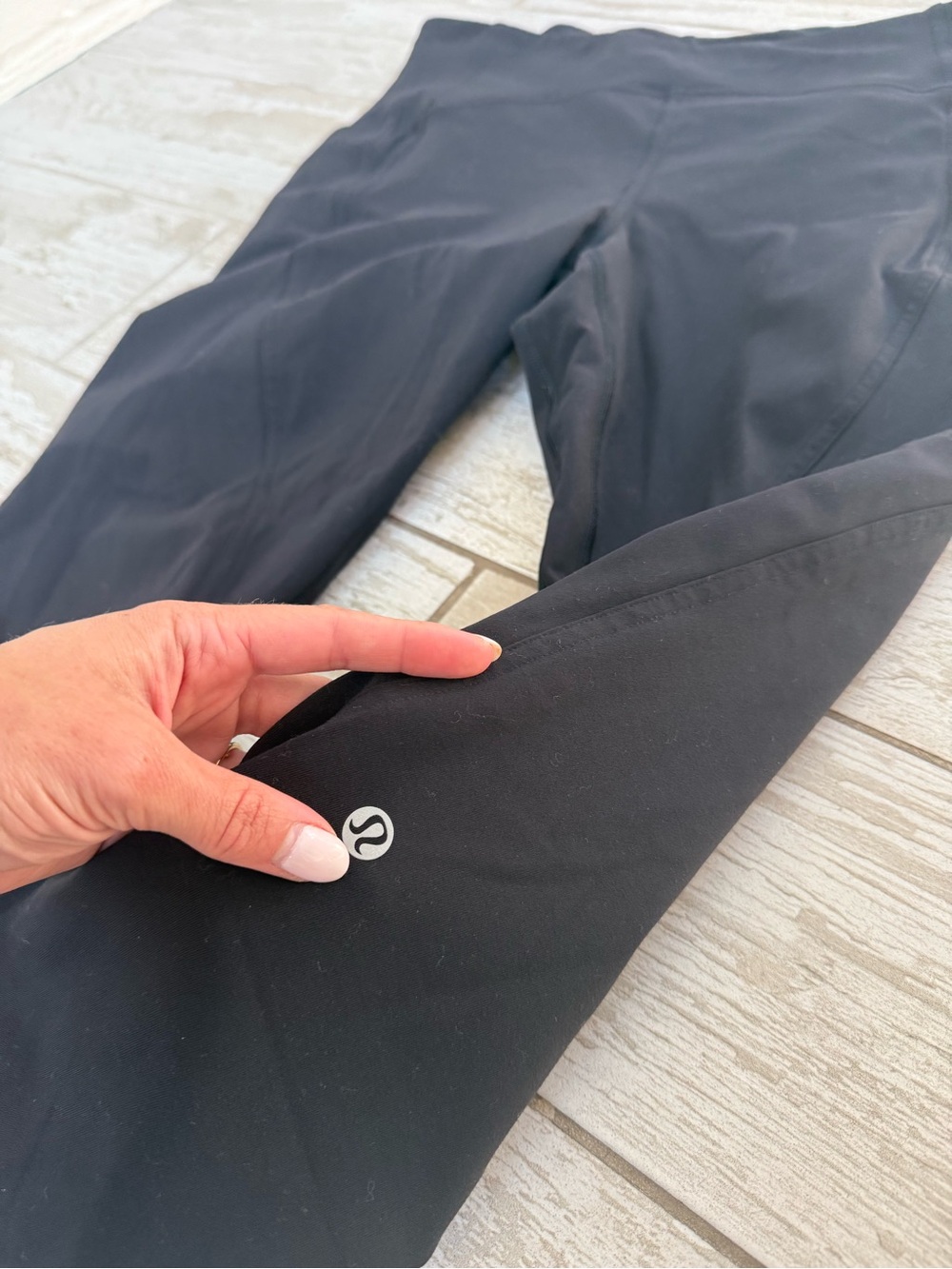 Lululemon Lead The Pack Tight 28" Black - Picture 4 of 4